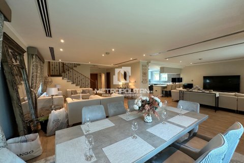 ویلا برای اجاره در Jumeirah Park، Dubai، امارات متحده عربی 4 خوابه ، 403 متر مربع ، شماره 664527 - تصویر 8