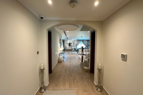 ویلا برای اجاره در Jumeirah Park، Dubai، امارات متحده عربی 4 خوابه ، 403 متر مربع ، شماره 664527 - تصویر 11