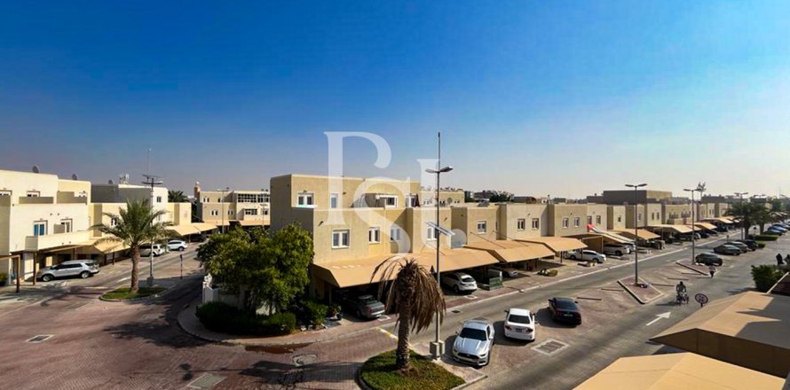 Apartamento en Al Reef, Abu Dhabi, EAU 2 dormitorios, 120 m² № 731772