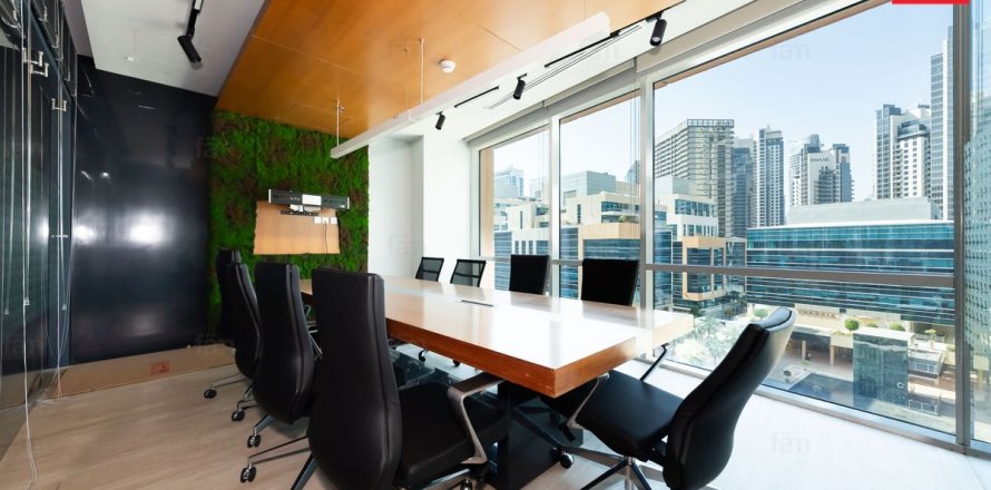 Oficina en Business Bay, Dubai, EAU 145.4 m² № 752056