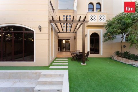 Māja Dubaijā, AAE 4 istabas, 303.7 m2 Nr. 661595 - attēls 2