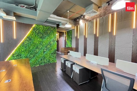 Business Bay, Dubai, UAE의 임대용 사무실 55제곱미터 번호 740471 - 사진 3