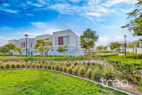 Dubai Land、Dubai、UAEにあるタウンハウス 3ベッドルーム、179.02 m2 No761442