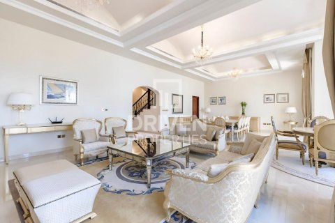 Vila v Palm Jumeirah, Dubai, SAE 5 ložnice, 631.55 m² Č.: 757037