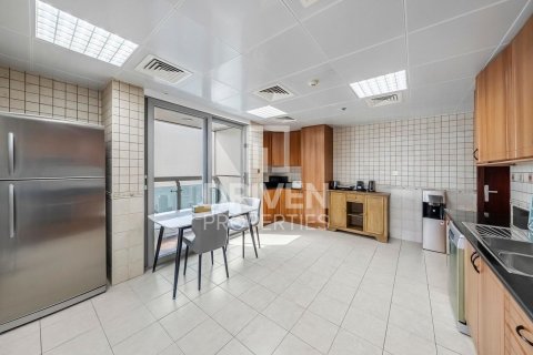 Снять в аренду квартиру в Дубай Марина, Дубай, ОАЭ 4 спальни, 295.34м2, № 757018 - фото 18