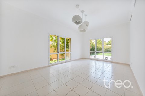 Vilë në Meadows, Dubai, Emiratet e Bashkuara Arabe 5 dhoma gjumi, 342.53 m2. № 739194 - Foto 3