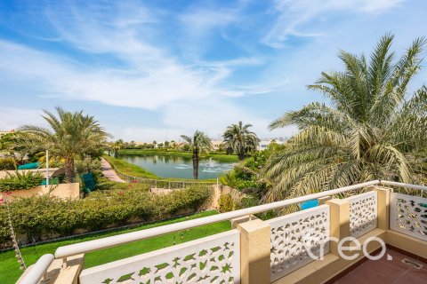 Vilë në Meadows, Dubai, Emiratet e Bashkuara Arabe 5 dhoma gjumi, 342.53 m2. № 739194 - Foto 2