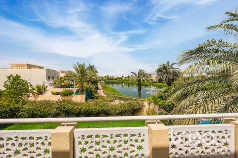 Vilë në Meadows, Dubai, Emiratet e Bashkuara Arabe 5 dhoma gjumi, 342.53 m2. № 739194 - Foto 10
