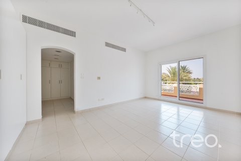 Vilë në Meadows, Dubai, Emiratet e Bashkuara Arabe 5 dhoma gjumi, 342.53 m2. № 739194 - Foto 8