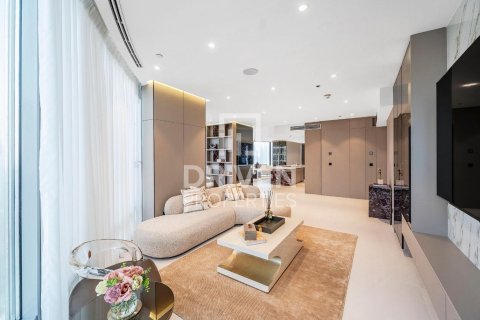 Appartamento in vendita a Downtown Dubai (Downtown Burj Dubai), Dubai, EAU 4 camere da letto, 366.13 mq. № 767244 - foto 2