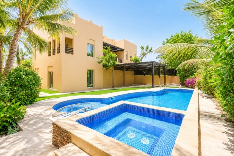 Villa en Meadows, Dubai, EAU 6 dormitorios, 978.45 m² № 748406
