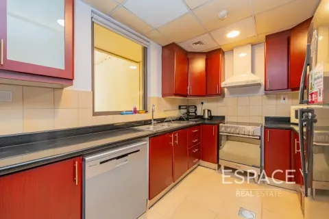 Huoneisto Jumeirah Beach Residence, Dubai, Arabiemiraatit 1 makuuhuone, 111 m2 № 738316 - kuva 9