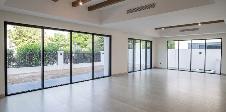 Villa à Dubai, EAU: 6 chambres, 439.1 m2 № 752004
