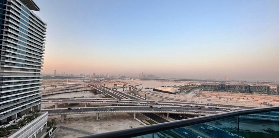Business Bay、Dubai、UAEにあるマンション 1ベッドルーム、74 m2 No689315