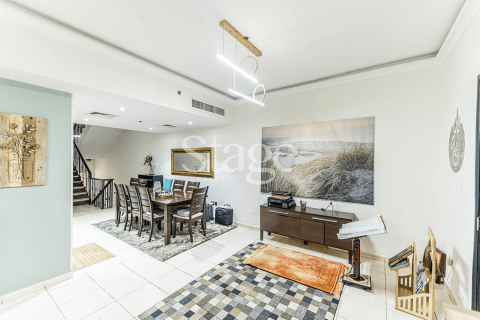 Apartman u gradu Jumeirah Village Circle, Dubai, UAE 3 spavaće sobe, 262 m2 Br. 642391 - Slika 2