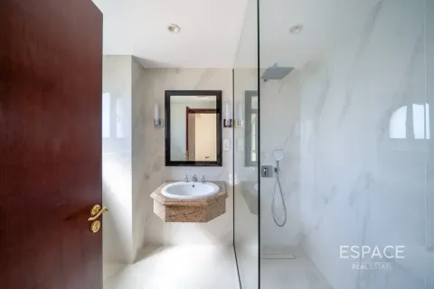 Vila v Palm Jumeirah, Dubai, SAE 4 spálne, 465 m2 č. 738474 - Fotografia 12