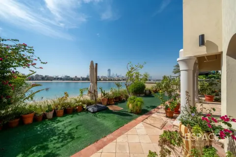 Vila v Palm Jumeirah, Dubai, SAE 4 spálne, 465 m2 č. 738474 - Fotografia 17