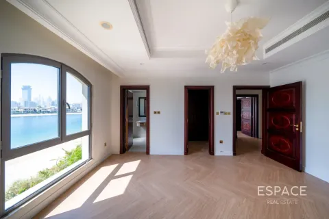 Vila v Palm Jumeirah, Dubai, SAE 4 spálne, 465 m2 č. 738474 - Fotografia 14