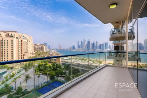Apartament në Palm Jumeirah, Dubai, Emiratet e Bashkuara Arabe 3 dhoma gjumi, 212 m2. № 738480 - Foto 2