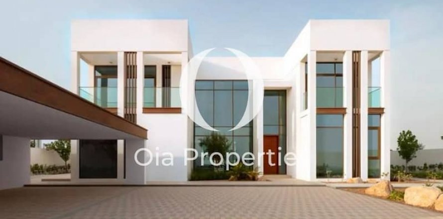 Βίλα σε Abu Dhabi, ΗΑΕ 5 υπνοδωμάτια, 619 τ.μ. Αρ. 644670