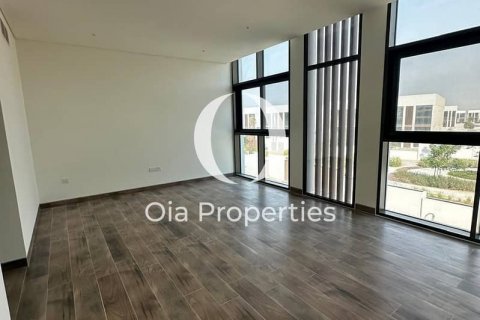 Βίλα σε Abu Dhabi, ΗΑΕ 5 υπνοδωμάτια, 619 τ.μ. Αρ. 644670 - φωτογραφία 4