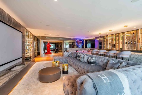 Palm Jumeirah, Dubai, UAE의 판매용 아파트 침실 4개, 776제곱미터 번호 734410 - 사진 29