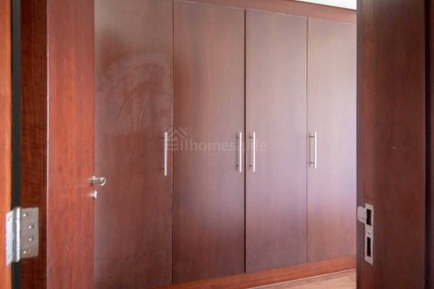 Apartament do wynajęcia w World Trade Center, Dubai, ZEA 2 sypialnie, 196 mkw., nr 719298 - zdjęcie 14