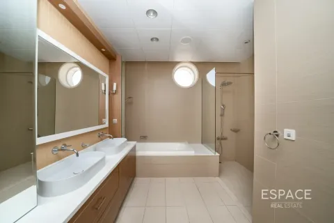 Apartemen di Palm Jumeirah, Dubai, UEA 3 kamar tidur, 222 m2 nomor 738326 - foto 15