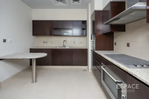 Huoneisto Palm Jumeirah, Dubai, Arabiemiraatit 3 makuuhuonetta, 222 m2 № 738325 - kuva 7