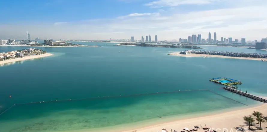Huoneisto Palm Jumeirah, Dubai, Arabiemiraatit 3 makuuhuonetta, 222 m2 № 738325