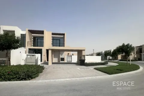 Radový dom v Dubai South (Dubai World Central), Dubai, SAE 4 spálne, 223 m2 č. 738321