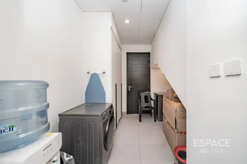 Villa sa Al Furjan, Dubai, UAE 4 silid-tulugan, 331 sq.m. № 738322 - larawan 6
