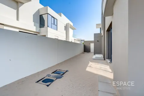 Villa til leie i Jebel Ali, Dubai, Emiratene 4 soverom, 394 kvm Nr. 738198 - Foto 18