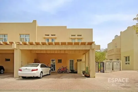 The Lakes, Dubai, संयुक्त अरब अमीरात में विला, 4 बेडरूम, 254 वर्ग मीटर, संख्या 738195 - फ़ोटो 13