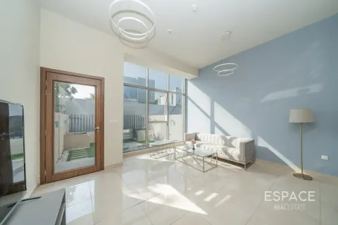 Villa i Al Furjan, Dubai, UAE 4 soveværelser, 153 kvm № 738200