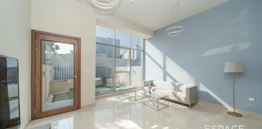Vila u Al Furjan, Dubai, UAE 153 m2, 4 spavaćih soba Br. 738200