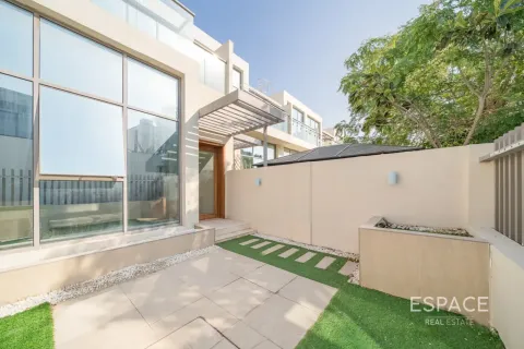 Villa sa Al Furjan, Dubai, UAE 4 silid-tulugan, 153 sq.m. № 738200 - larawan 19