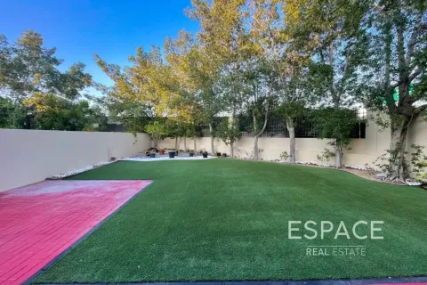 Villa para arrendamento em The Lakes, Dubai, EAU 3 quartos, 223 m2 № 738194 - foto 11