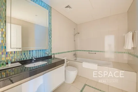 Apartament në DAMAC HEIGHTS në Dubai Marina, Emiratet e Bashkuara Arabe 3 dhoma gjumi, 181 m2. № 738524 - Foto 16