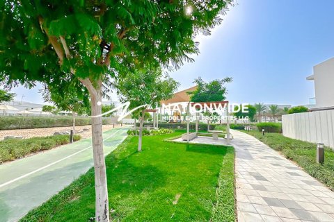 Duplex u gradu Abu Dhabi, UAE 3 spavaće sobe, 397 m2 Br. 678592 - Slika 14