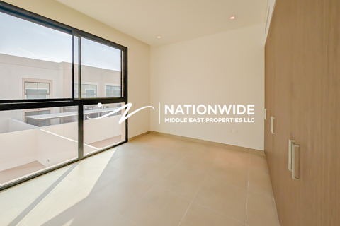 Duplex u gradu Abu Dhabi, UAE 3 spavaće sobe, 397 m2 Br. 678592 - Slika 8