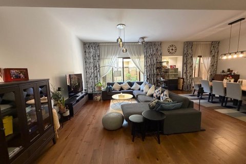 Stadthaus in Al Garhoud, Dubai, VAE: 4 Schlafzimmer, 234.12 m2 Nr. 764413