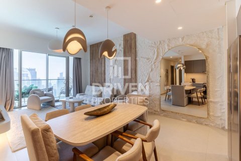 Leilighet til leie i Downtown Dubai (Downtown Burj Dubai), Dubai, Emiratene 2 soverom, 104.7 kvm Nr. 768632 - Foto 2