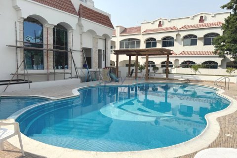 Villa til leie i Umm Suqeim, Dubai, Emiratene 4 soverom, 325 kvm Nr. 650555 - Foto 2