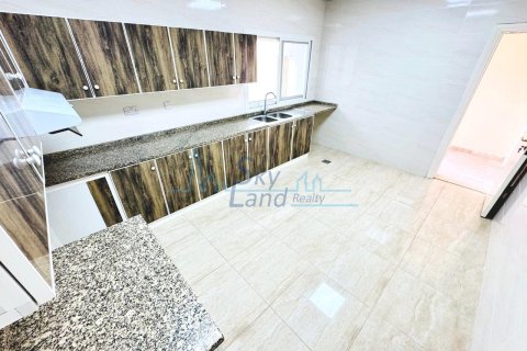 Villa til leie i Umm Suqeim, Dubai, Emiratene 4 soverom, 325 kvm Nr. 650555 - Foto 6