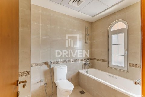 Villa til leje i Arabian Ranches, Dubai, UAE 5 soveværelser, 633.51 kvm № 745393 - foto 28