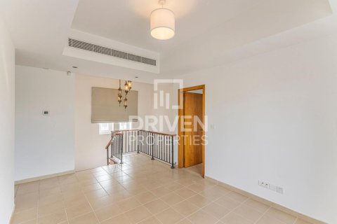 Villa til leje i Arabian Ranches, Dubai, UAE 5 soveværelser, 633.51 kvm № 745393 - foto 17