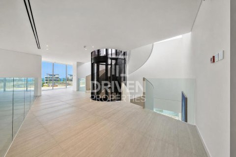 The World Islands, Dubai, UAE의 임대용 빌라 2255.04제곱미터 번호 745394 - 사진 15