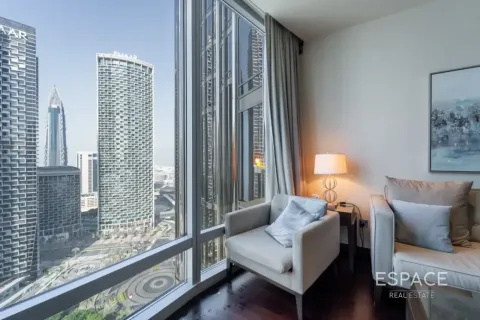Apartamento en venta en Downtown Dubai (Downtown Burj Dubai), Dubai, EAU 1 dormitorio, 102 m2 № 738508 - foto 2