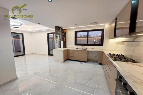 Villa til salg i Al Helio, Ajman, UAE 5 soveværelser, 385.5 kvm № 512539 - foto 7
